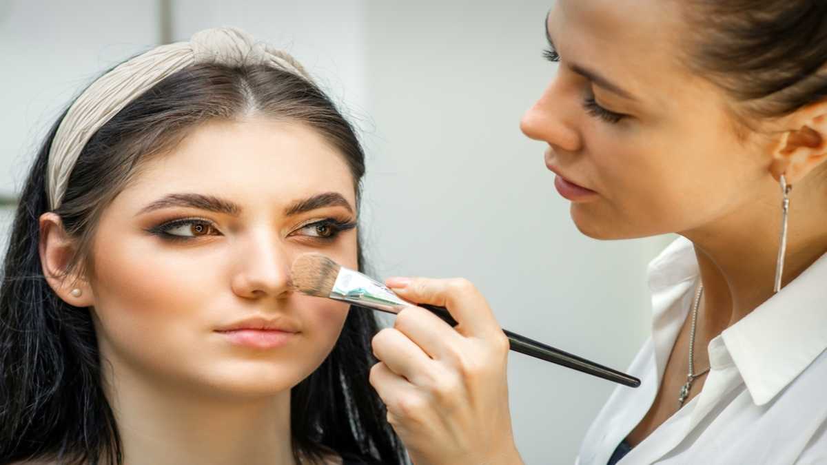 Makeup tips- मेकअप में परफेक्ट look के लिए जरूरी है ब्रॉन्जर, यहां जाने इसे apply करने का तरीका