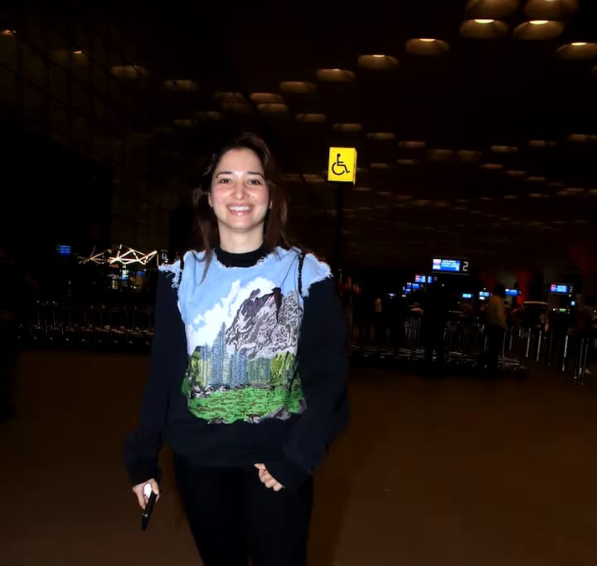 Tamannah Bhatia Vijay Varma: न्यू ईयर सेलिब्रेशन के लिए तमन्ना और विजय हुए रवाना, शादी के सवाल पर एक्ट्रेस ने टाली बात
