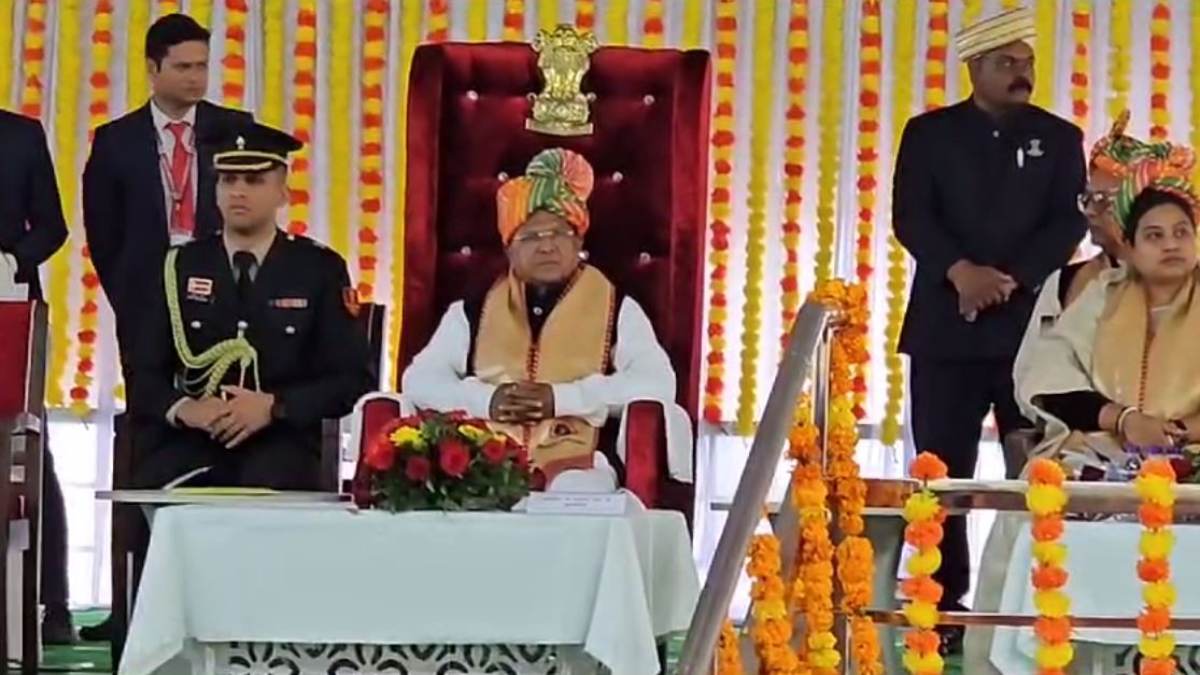 शहडोल पहुंचे राज्यपाल मंगूभाई पटेल, पं. शंभूनाथ शुक्ला विश्वविद्यालय के तृतीय दीक्षांत समारोह में हुए शामिल