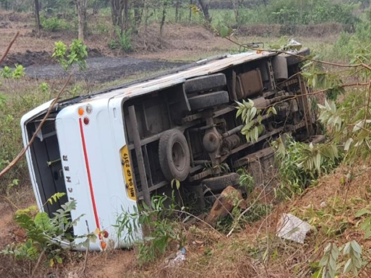 Odisha News: कोणार्क के पास वैन पलटने से 12 घायल, 4 गंभीर…