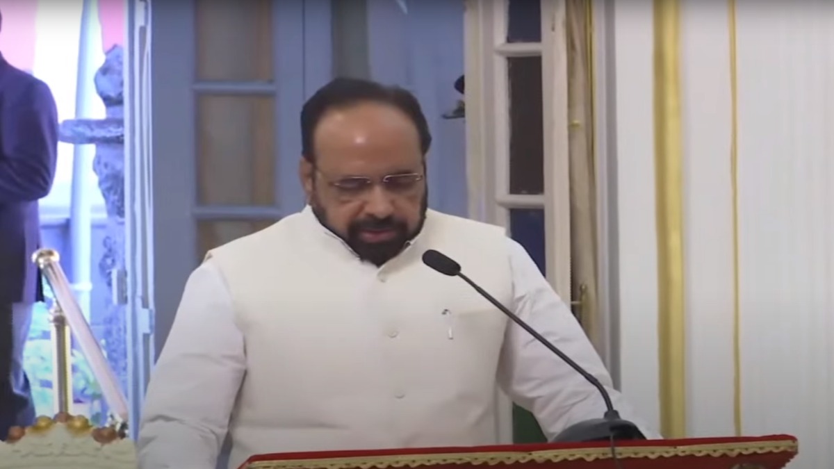 MP BREAKING: गोपाल भार्गव बने एमपी के प्रोटेम स्पीकर, राज्यपाल ने दिलाई शपथ