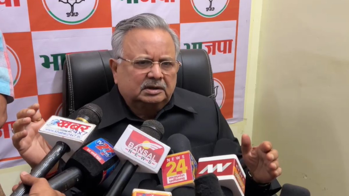 ऑपरेशन लोटस पर बोले रमन सिंह, कहा- ये कांग्रेस का डर, उन्हें अपने विधायकों पर भरोसा नहीं, लेकिन हमें है… हमारे सारे विधायक यहीं रहेंगे