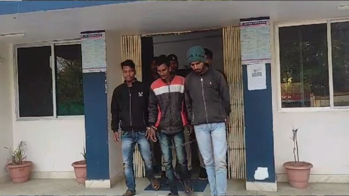 चोरी की बाइक खरीदने-बेचने वाले 3 ब्रोकर गिरफ्तार, कम दामों पर अन्य राज्यों  में बेचते थे आरोपी