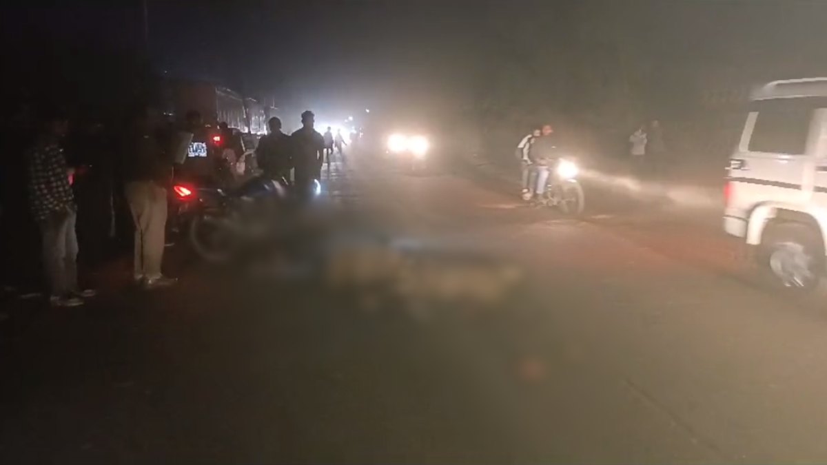 दर्दनाक सड़क हादसा: कंटेनर ने बाइक को मारी जोरदार टक्कर, दो युवकों की मौके पर मौत, ड्राइवर फरार