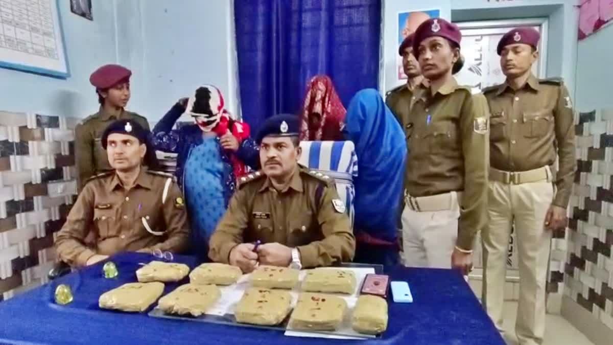 एक करोड़ की चरस ले जा रही थीं तीन महिलाएं, पुलिस ने रेलवे स्टेशन के प्लेटफार्म पर तीनों को किया गिरफ्तार