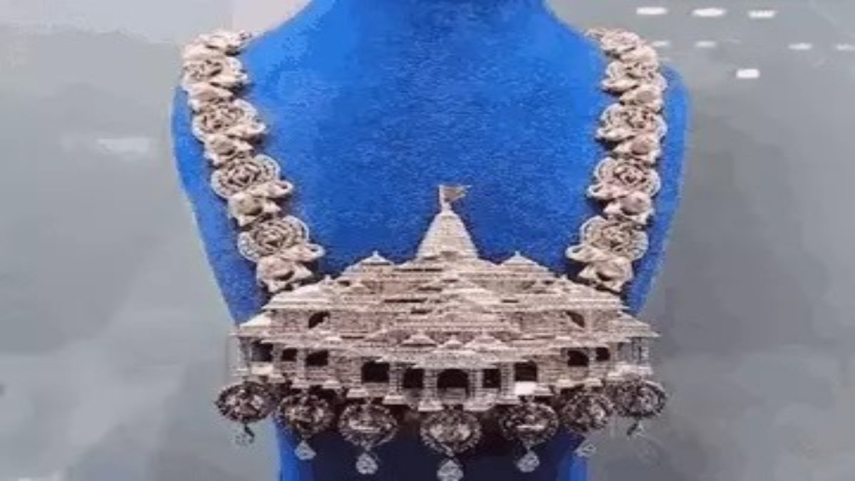 जौहरी ने राम मंदिर की थीम पर बनाया नेकलेस, 5 हजार अमेरिकी डायमंड से तैयार किया हार