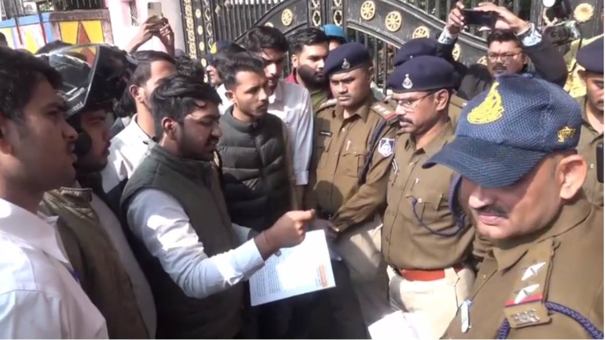 MP स्टूडेंट यूनियन ने SP को सौंपा ज्ञापन: बेरोजगार युवाओं के चालान काटने पर जताई नाराजगी, स्कूल बसों के निरीक्षण की मांग