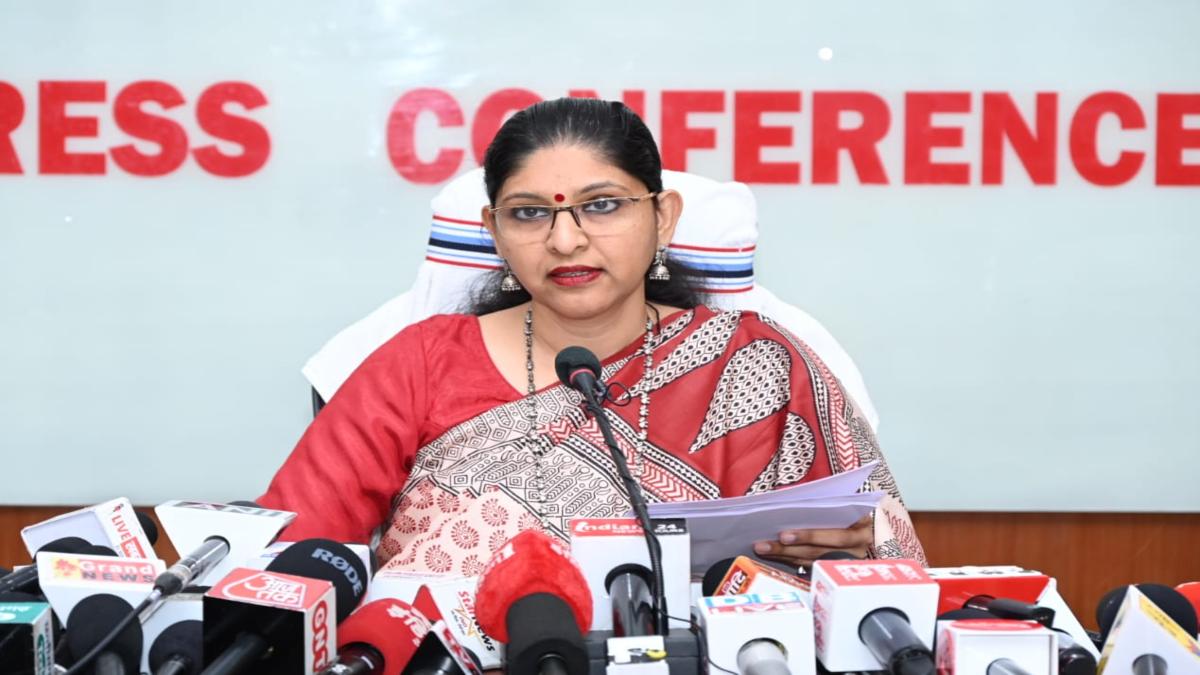 CG Assembly Election : मतगणना कल, पहले होगी डाक मतपत्रों की गिनती, फिर EVM में दर्ज मतों की गणना