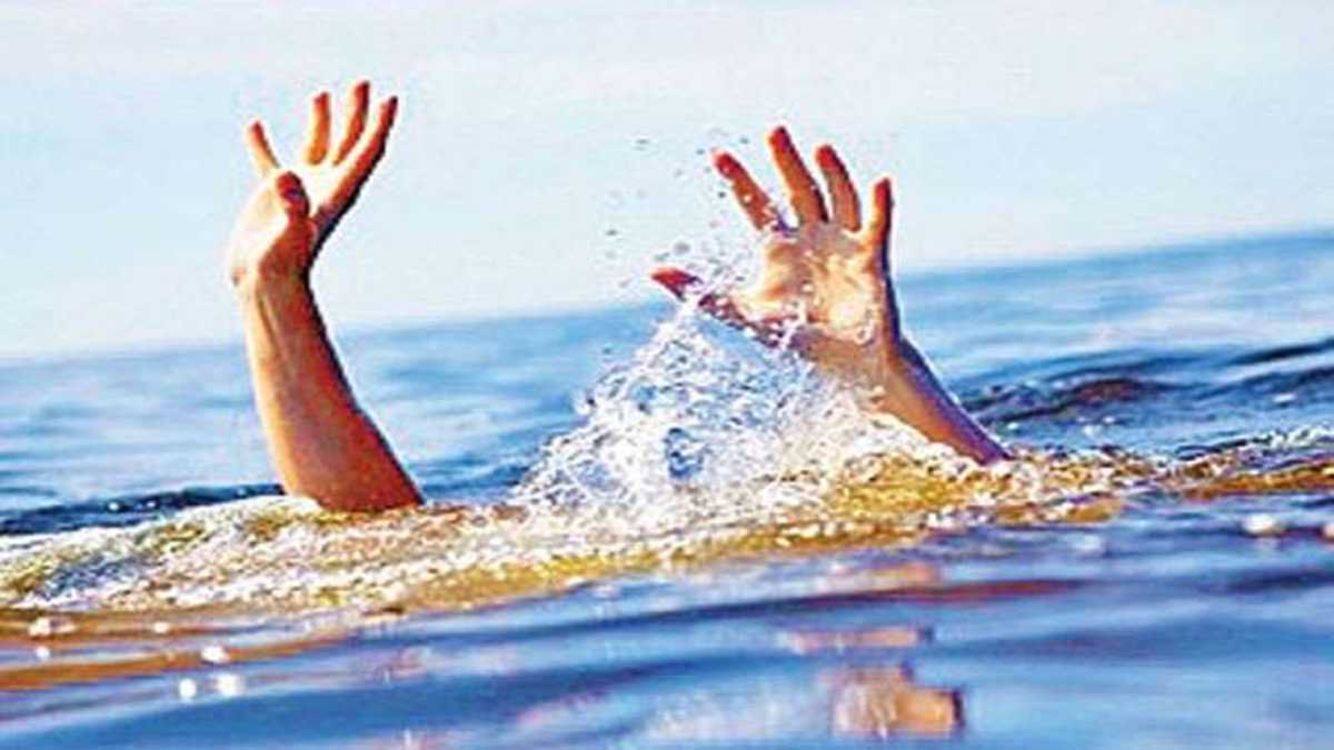 मौत की डुबकीः स्कूल खत्म होने के बाद नदीं में नहाने गए 4 दोस्त, 1 डूबा और दूसरा लापता, जानिए बाकियों का क्या हुआ…