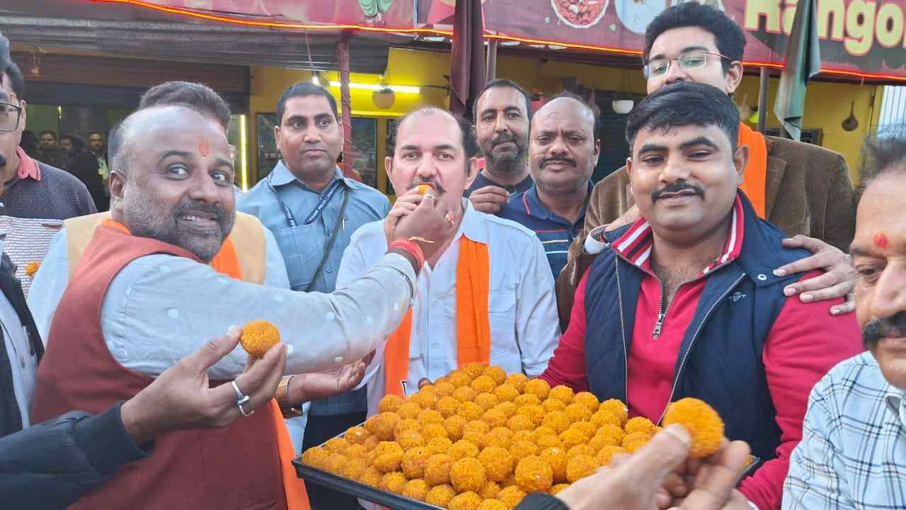 साय बन सकते हैं छत्तीसगढ़ के सीएम! : जशपुर की तीनों सीटों में भाजपा की जीत के बाद अमित शाह ने जूदेव को दी बधाई, विष्णुदेव को बड़ा आदमी बनाने का दे चुके हैं संकेत…