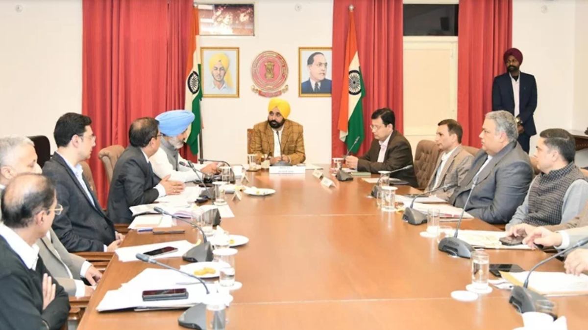 CM भगवंत मान का अफसरों को सख्त निर्देश, बोले- सभी स्कीमों का लाभ हर लाभार्थी तक पहुंचाया जाए