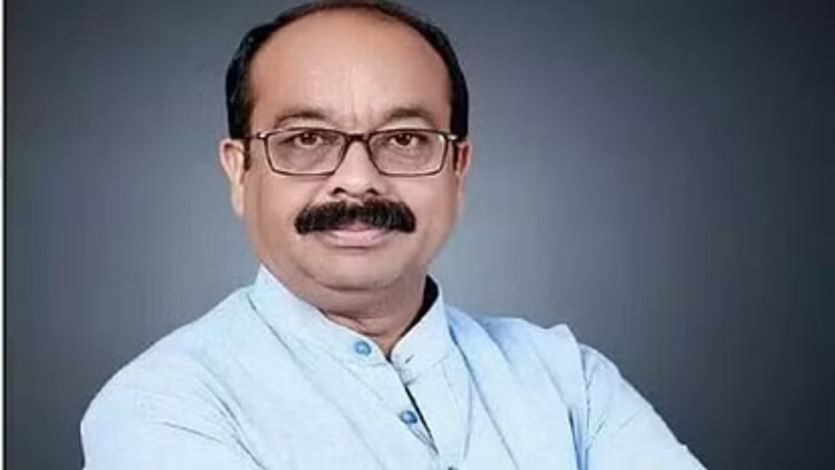 बैठक, चर्चा और तैयारीः भाजपा कार्यालय में मीटिंग, अरुण साव बोले- मुख्यमंत्री जी के साथ शपथ ग्रहण समारोह की तैयारी को लेकर हुई चर्चा