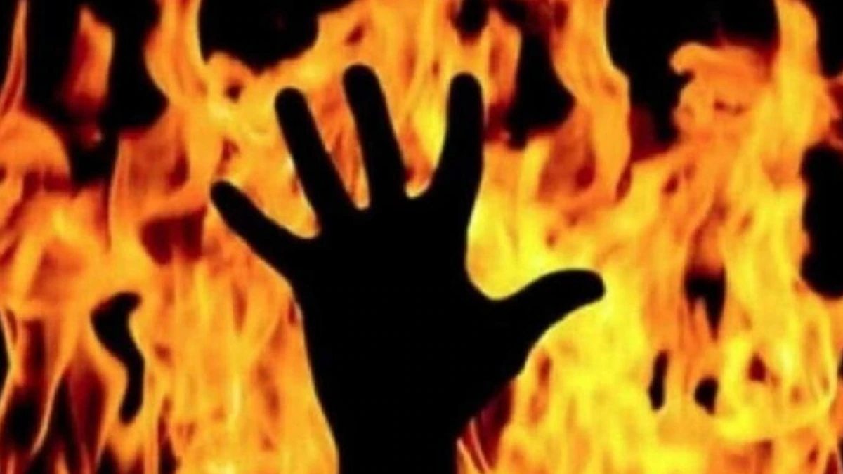 Odisha News : छात्रा ने खुद को आग लगाकर की आत्महत्या, जांच में जुटी पुलिस