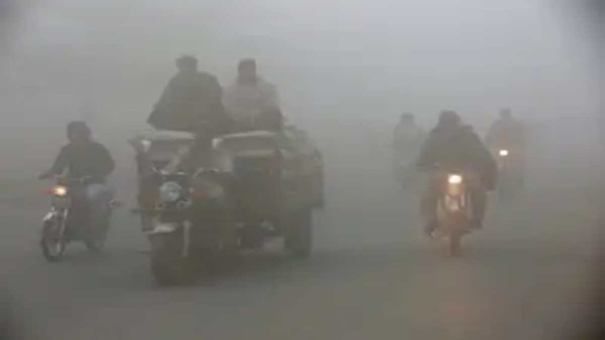 Odisha Winter : पारादीप में रात का तापमान पहुंचा 9.8 डिग्री सेल्सियस, कुछ जगहों पर देखा कोहरा …