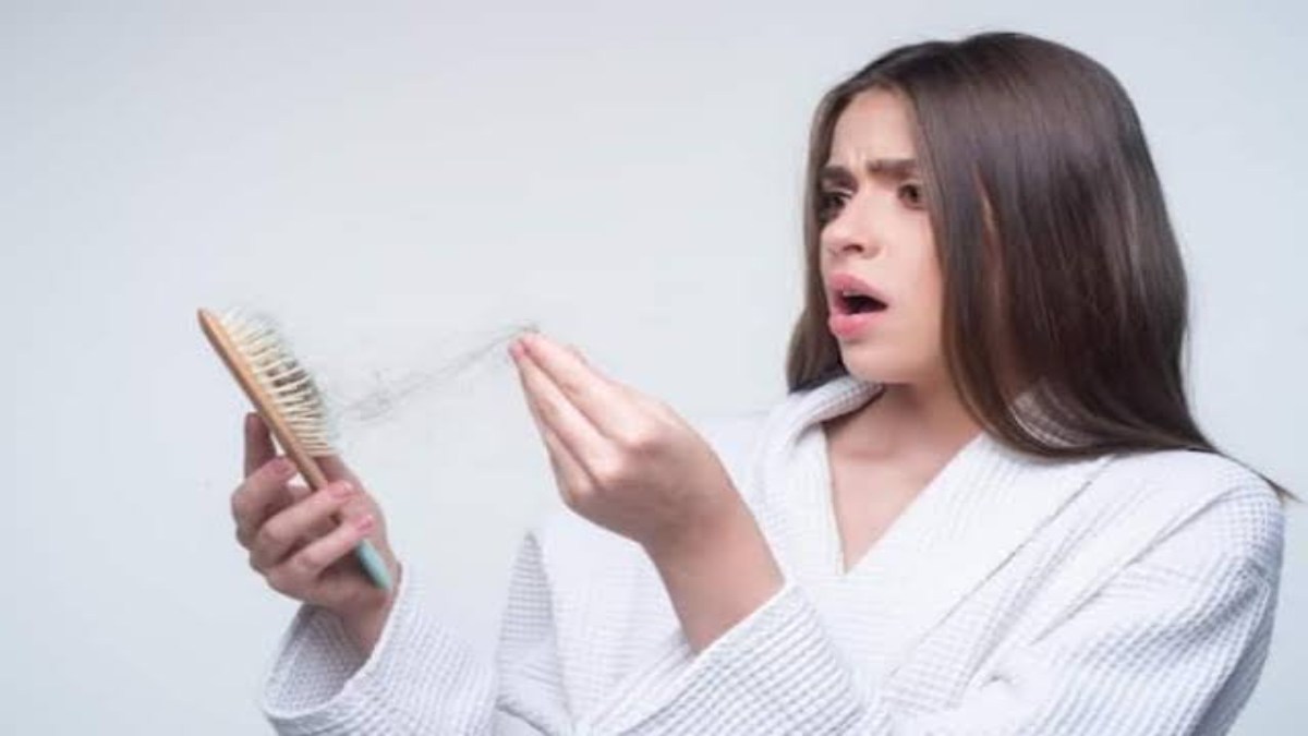 Hair Care Tips : आप भी बाल झड़ने की समस्या से हैं परेशान, तो करें ये 2 योगासन बढ़ेगी बालों की ग्रोथ …