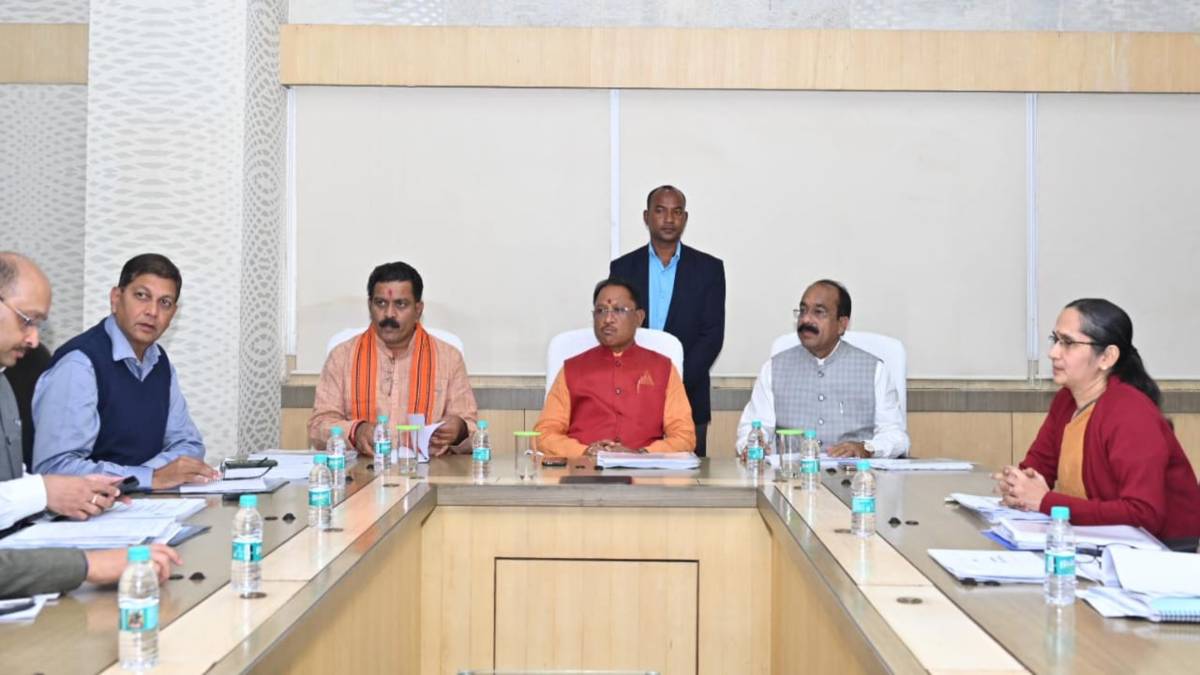 CG BREAKING : CM विष्णुदेव साय स्वास्थ्य विभाग की ले रहे बैठक, डिप्टी सीएम अरुण साव और विजय शर्मा भी मौजूद