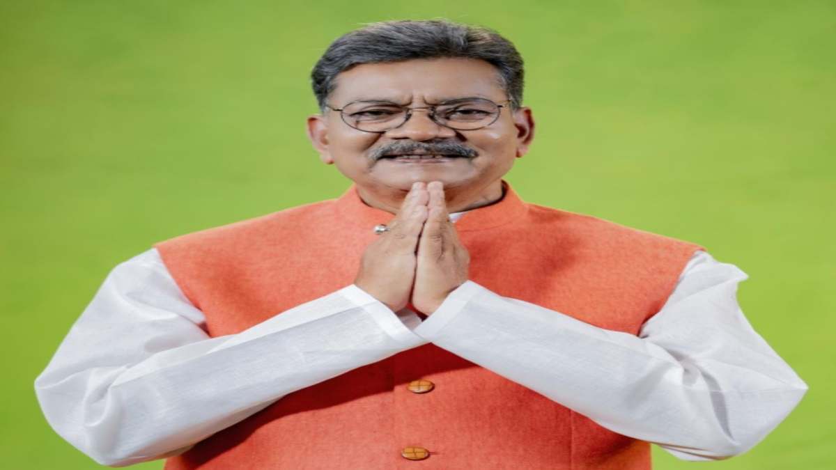 CG NEWS: सक्ती विधायक को नेता प्रतिपक्ष बनाए जाने पर कांग्रेसियों में खुशी की लहर, चरणदास महंत बोले- विपक्ष की सशक्त भूमिका निभाएगी कांग्रेस