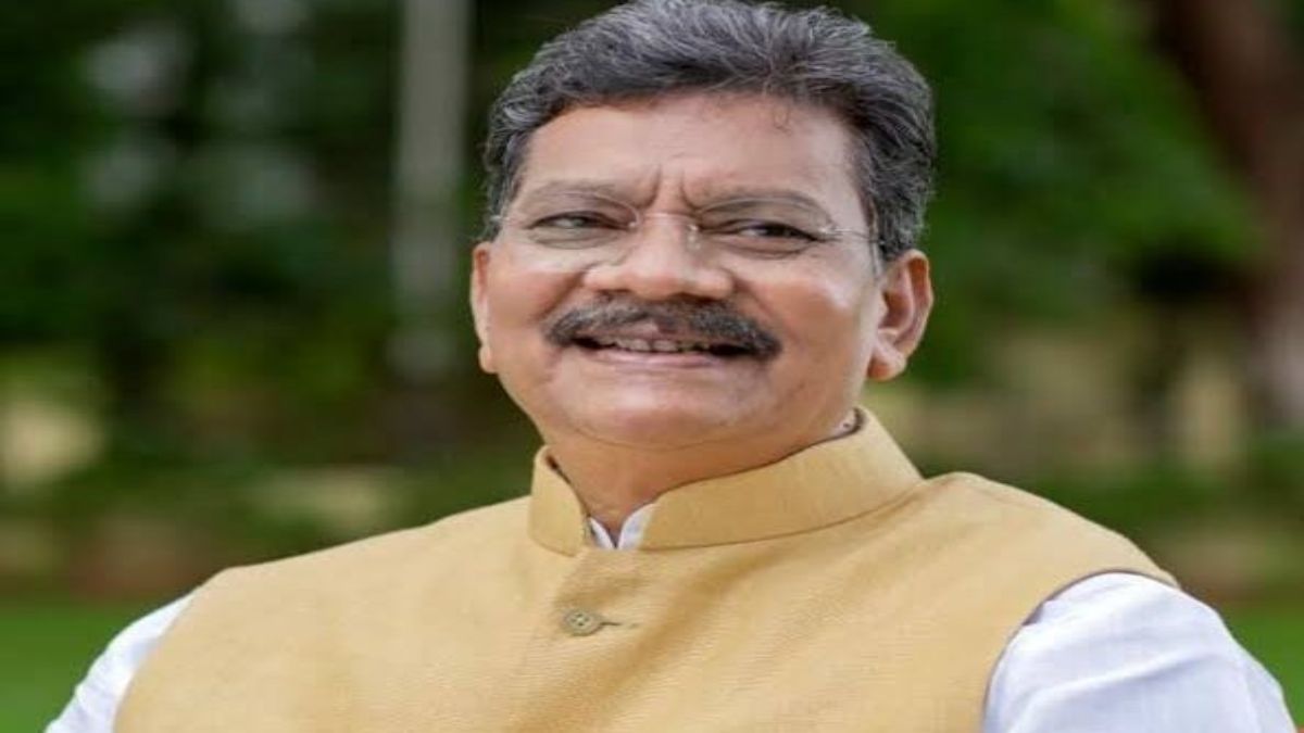 ‘उनकी गोटी बिखरी है, अभी समेटने में’… चरणदास महंत ने BJP पर कसा तंज, कहा- मेरी छवि शांत है, लेकिन जरूरत पड़ने पर…