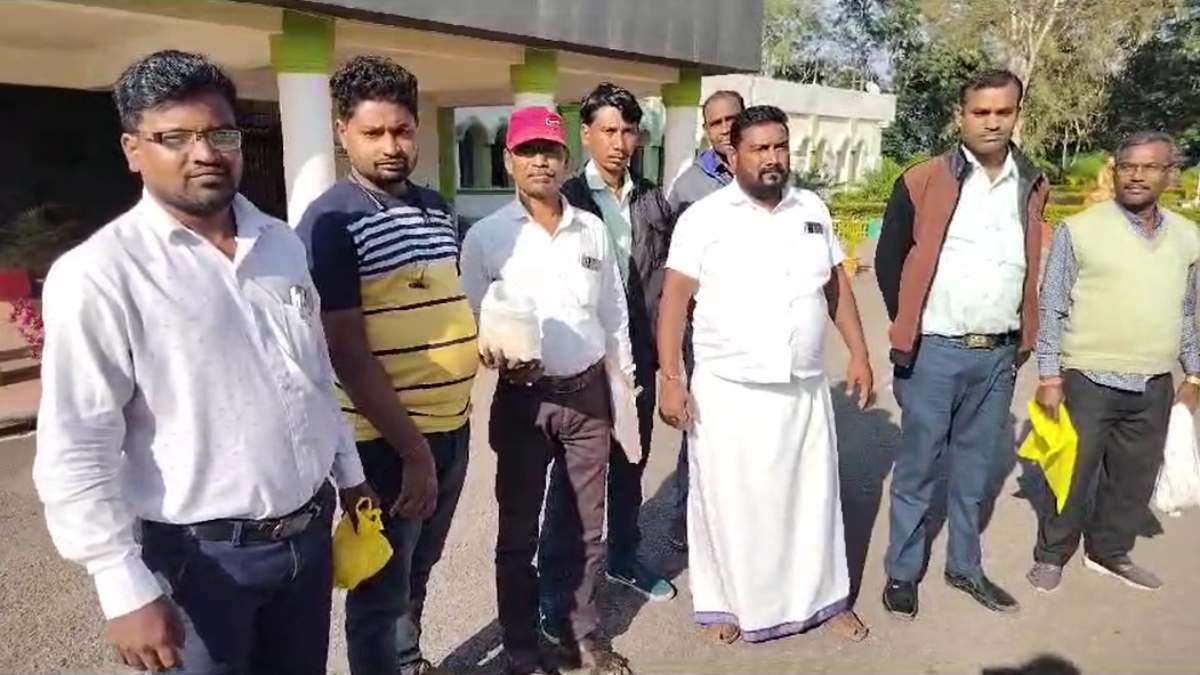 घटिया चावल को लेकर PDS दुकानदारों और उपभोक्ताओं के बीच आए दिन हो रहा विवाद, विक्रेता कल्याण संघ ने अधिकारियों को सौंपा ज्ञापन