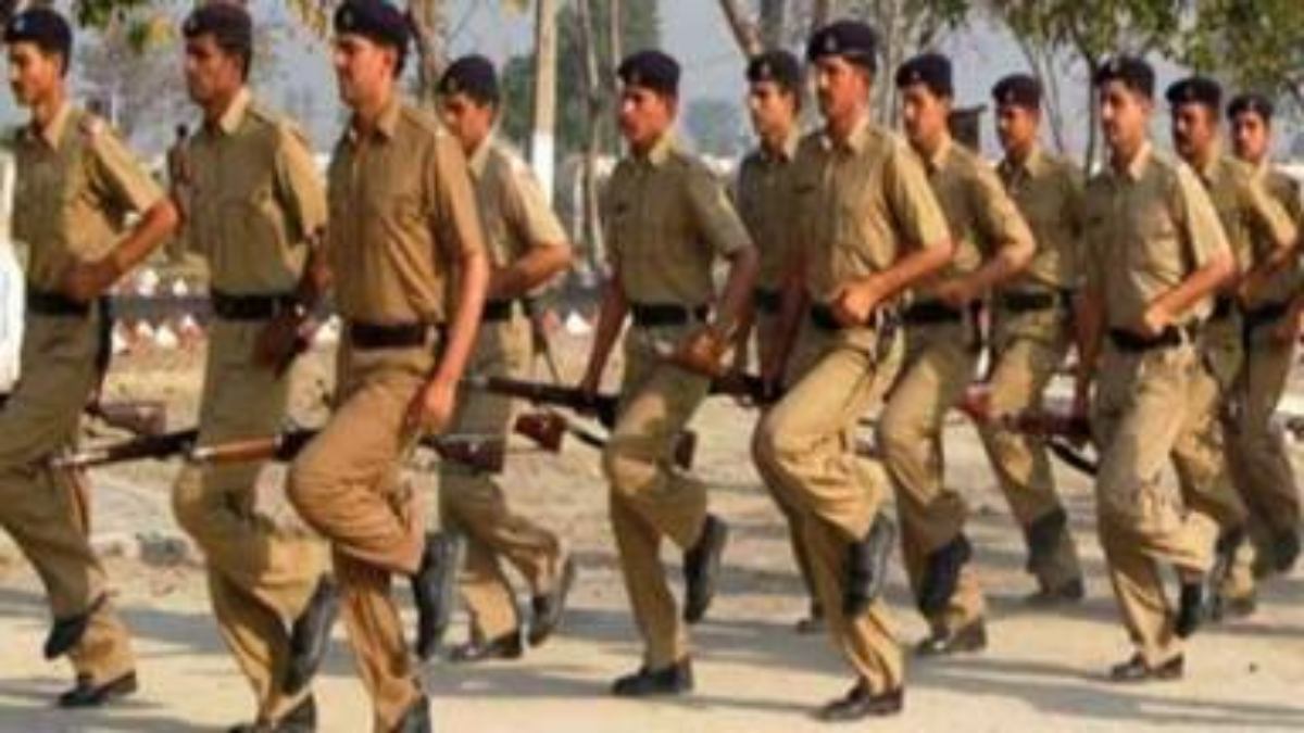 UP Police Recruitment : सिपाहियों के 60 हजार पदों पर होगी सीधी भर्ती, जानिए कब कर सकेंगे अप्लाई