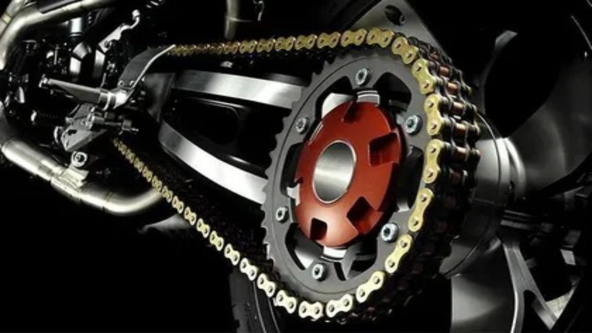 Motorcycle Chain Care : घर पर मोटरसाइकिल की चेन को कैसे करें साफ, यहां जानें आसान टिप्स …