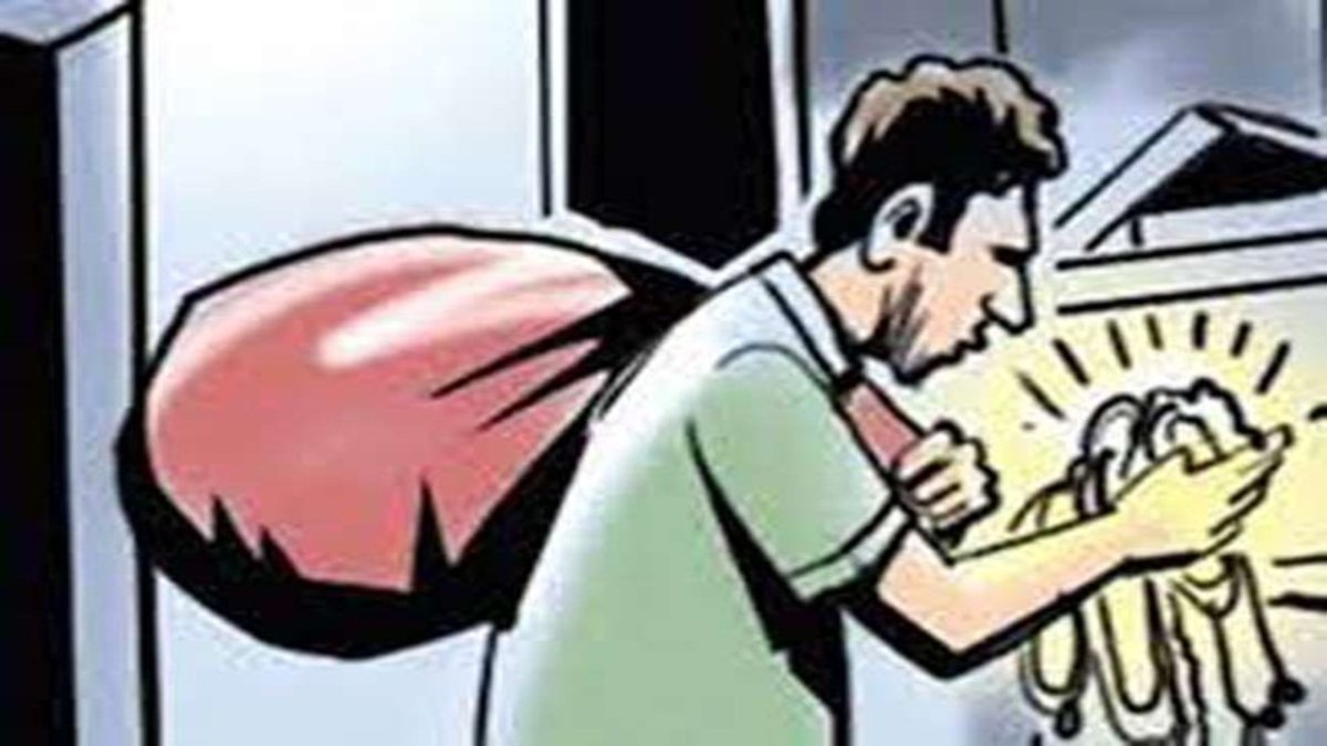 MP Crime: उचित मूल्य की दुकान में चाेरी, ताला तोड़कर लाखों रुपए का राशन चुरा ले गए चोर, केस दर्ज