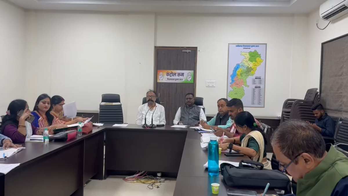CG Election Result 2023 : डाक मत पत्रों की गिनती में कांग्रेस आगे, राजीव भवन में बनाया गया कंट्रोल रूम, सभी सीटों पर की जा रही मॉनिटरिंग