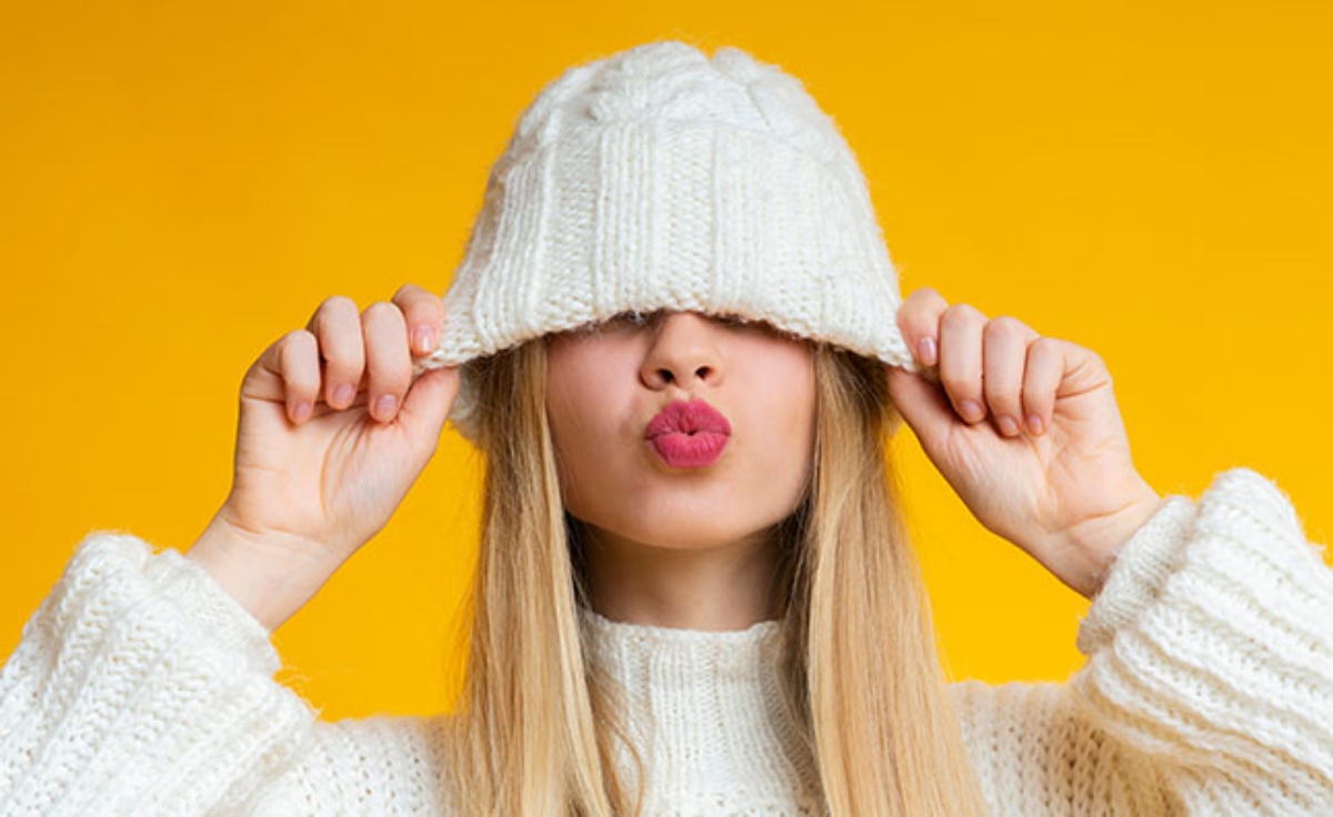 Winter Lip Care Tips: सर्दियों में डेड स्किन जमने के कारण होंठों का रंग होने लगता है काला, इन 6 उपायों से मिलेगा आराम…