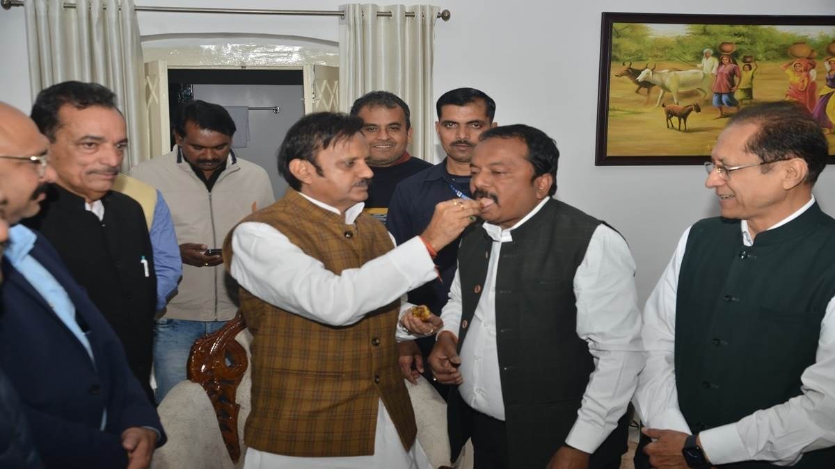 Deputy CM Jabalpur Visit: ‘कांग्रेस में नेता, नीति और नियत तीनों चीज नहीं…’, डिप्टी CM राजेंद्र शुक्ला ने कसा तंज, 24 में 29 सीट जीतने का किया दावा