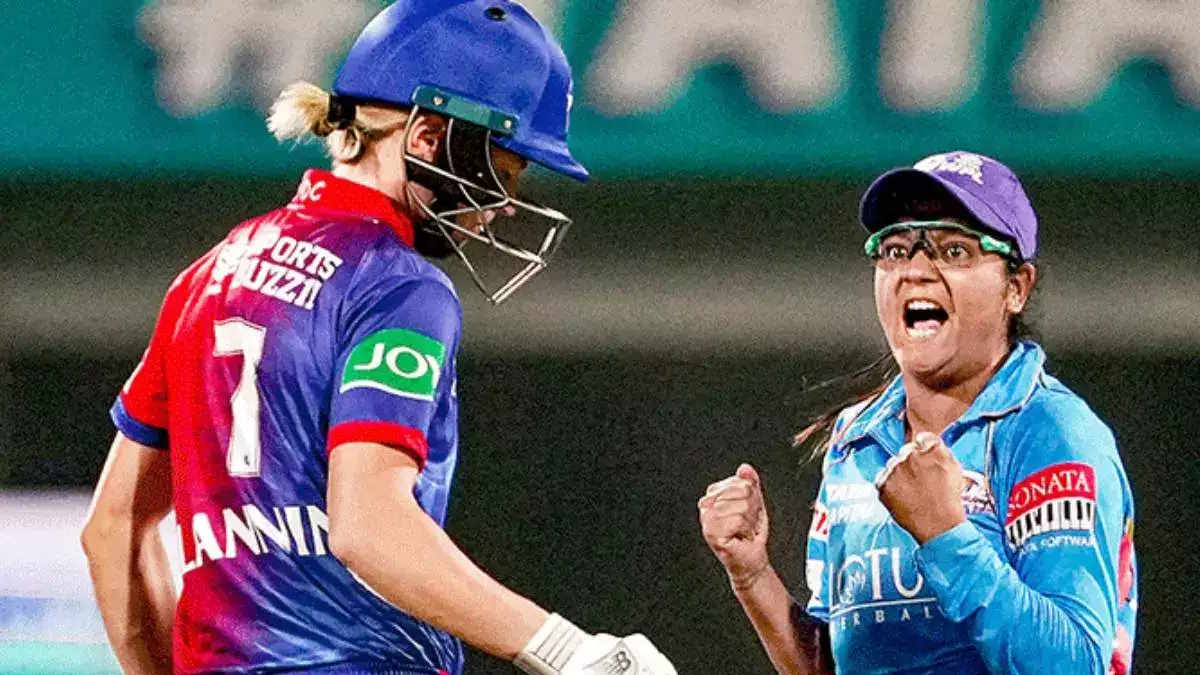 IND-W vs AUS-W 1st ODI : ऑर्थोडॉक्स गेंदबाज साइका इशाक ने भारतीय महिला टीम के लिए किया वनडे डेब्यू, देश के लिए खेलने वाली 140वीं खिलाड़ी बनीं…