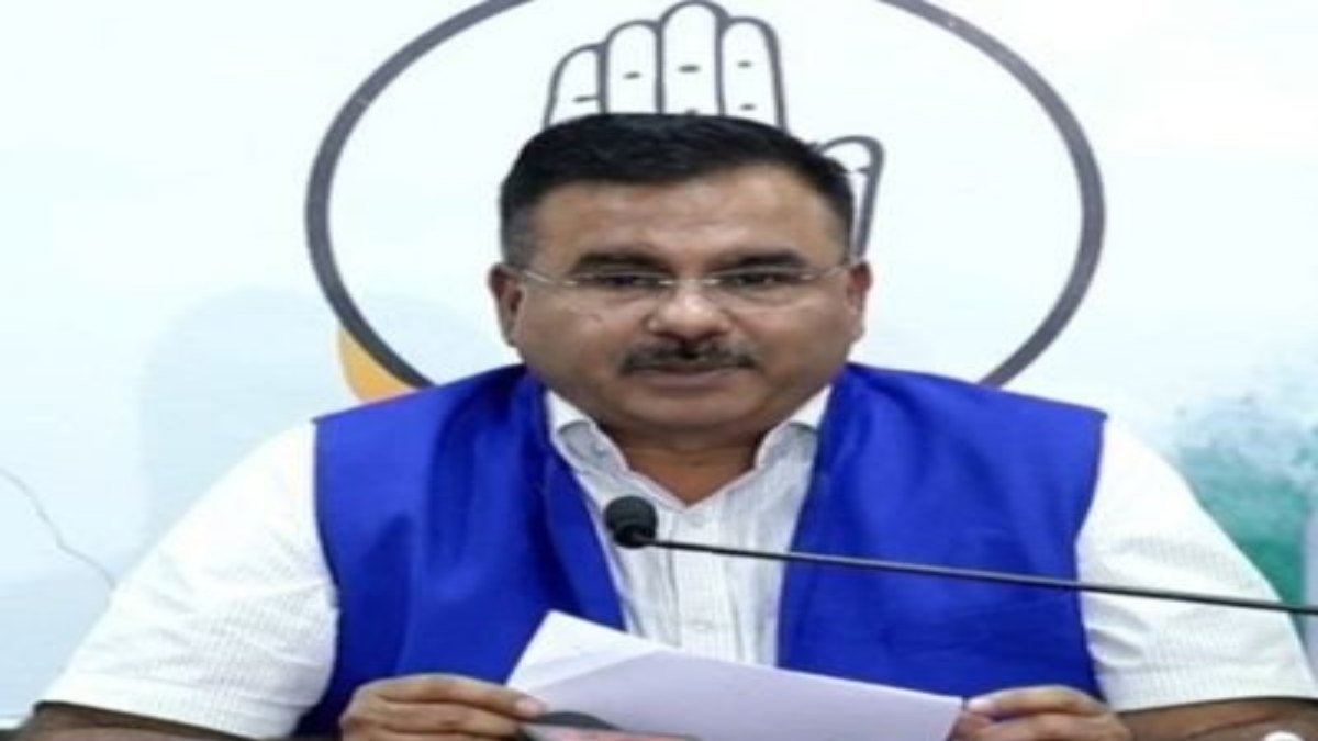 कांग्रेस के राष्ट्रीय प्रवक्ता आलोक शर्मा को नोटिस: पूर्व CM के खिलाफ की थी टिप्पणी, 2 दिन में मांगा जवाब