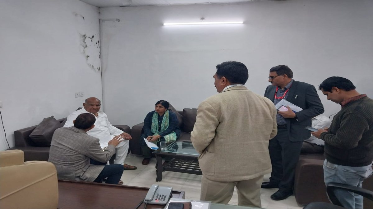 ‘अगर Minister गड़बड़ी करे तो करण सिंह वर्मा को भी सजा मिलेगी…’, मंत्री ने गवर्नमेंट प्रेस का किया निरीक्षण, बोले- पहले घाटे में चलता था, अब मुनाफे में चल रहा है