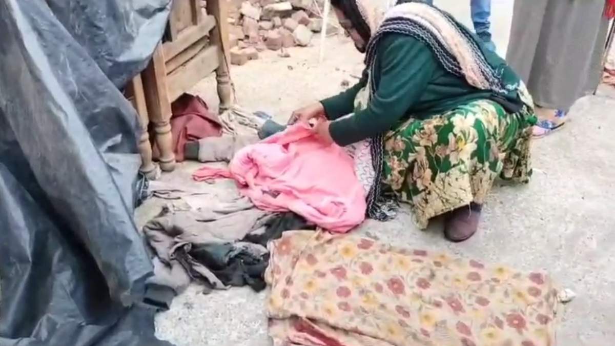 भ्रूण को मुंह में दबाकर घर की छत पर पहुंचा कुत्ता: इलाके में आग की तरह फैली सनसनी, जांच में जुटी पुलिस