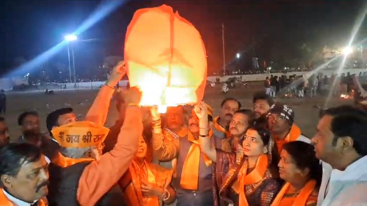 राम भक्ति में रमे नेता: सांसद बोले- जिन लोगों ने प्रश्न चिन्ह लगाए थे उनके पास 12:30 बजे तक मौका, प्रभु श्रीराम के चरणों में आकर अपना जीवन सफल बना लें