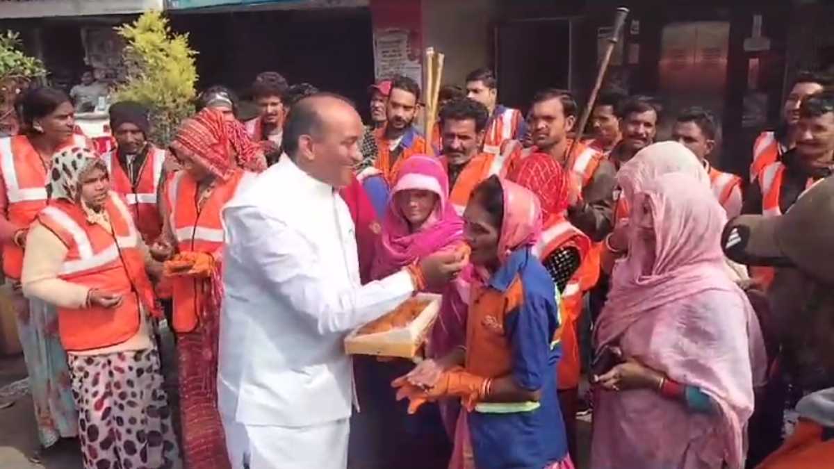 स्वच्छता में राजधानी को 5वां स्थान: नगर निगम अध्यक्ष-कर्मचारियों ने मनाया जश्न, सफाई मित्रों ने जमकर किया डांस