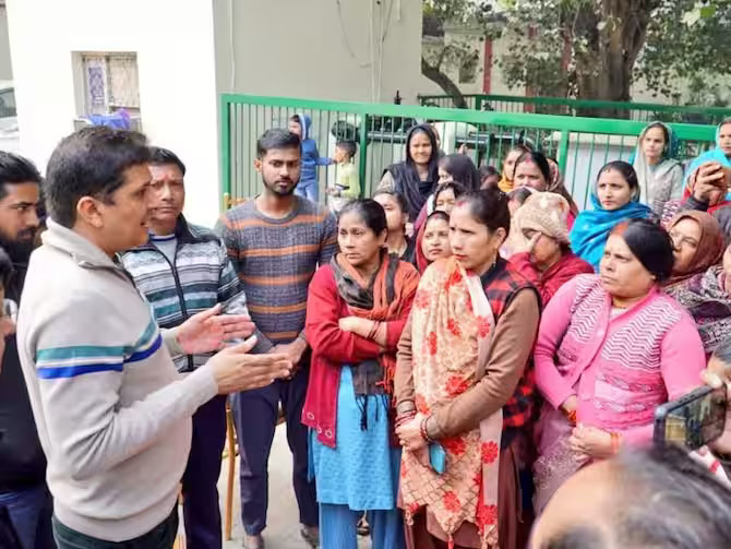 आप ने की घर बचाओ-भाजपा हटाओ अभियान की शुरूआत