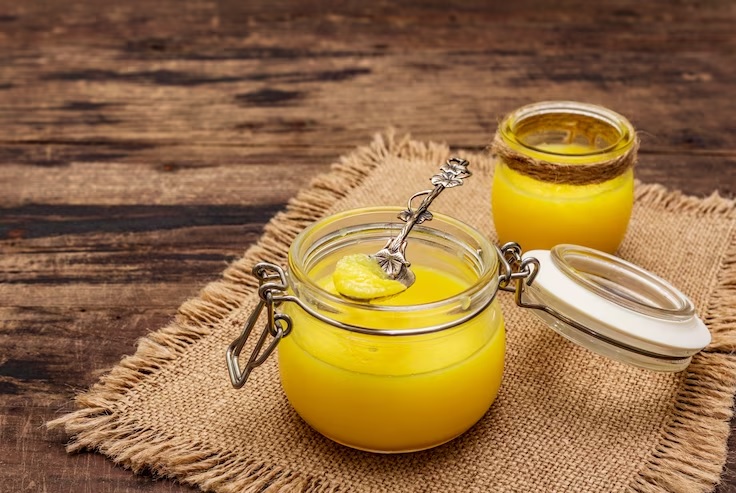 Homemade Ghee Recipe: दूध से निकलती है बहुत कम मलाई, तो भी घर में ऐसे बनाएं शुद्ध घी