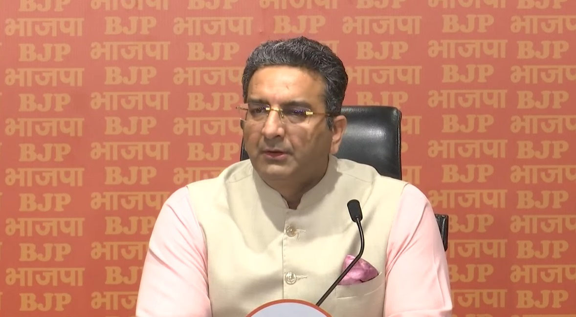 अदालत का रुख क्यों नहीं करती आपः भाटिया