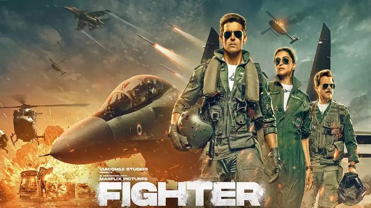 Fighter Collection Day 1: क्यों चर्चा में है ऋतिक रोशन और दीपिका पादुकोण की Fighter, फिल्म देखने की प्लानिंग कर रहे है तो पहले पढ़ ले ये खबर…