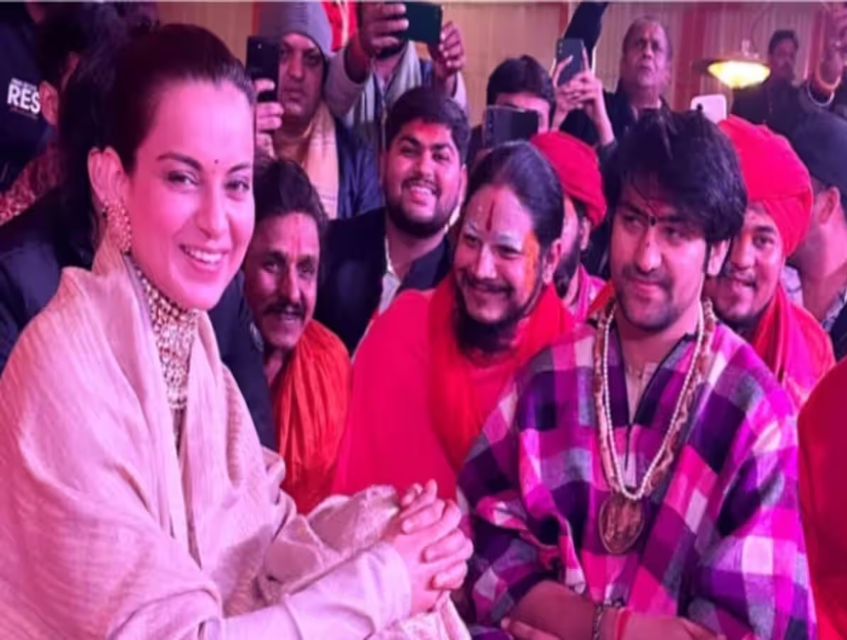 तिरछी नजर से धीरेंद्र शास्त्री देख रहे थे कंगना रनौत को, वायरल हो रही फोटो पर रायपुर में बाबा ने दी सफाई…