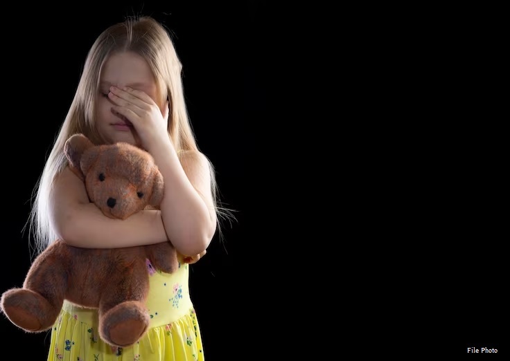 Molestation of 12 year old daughter: 12 वर्षीय बेटी से छेड़छाड़, पिता पर FIR