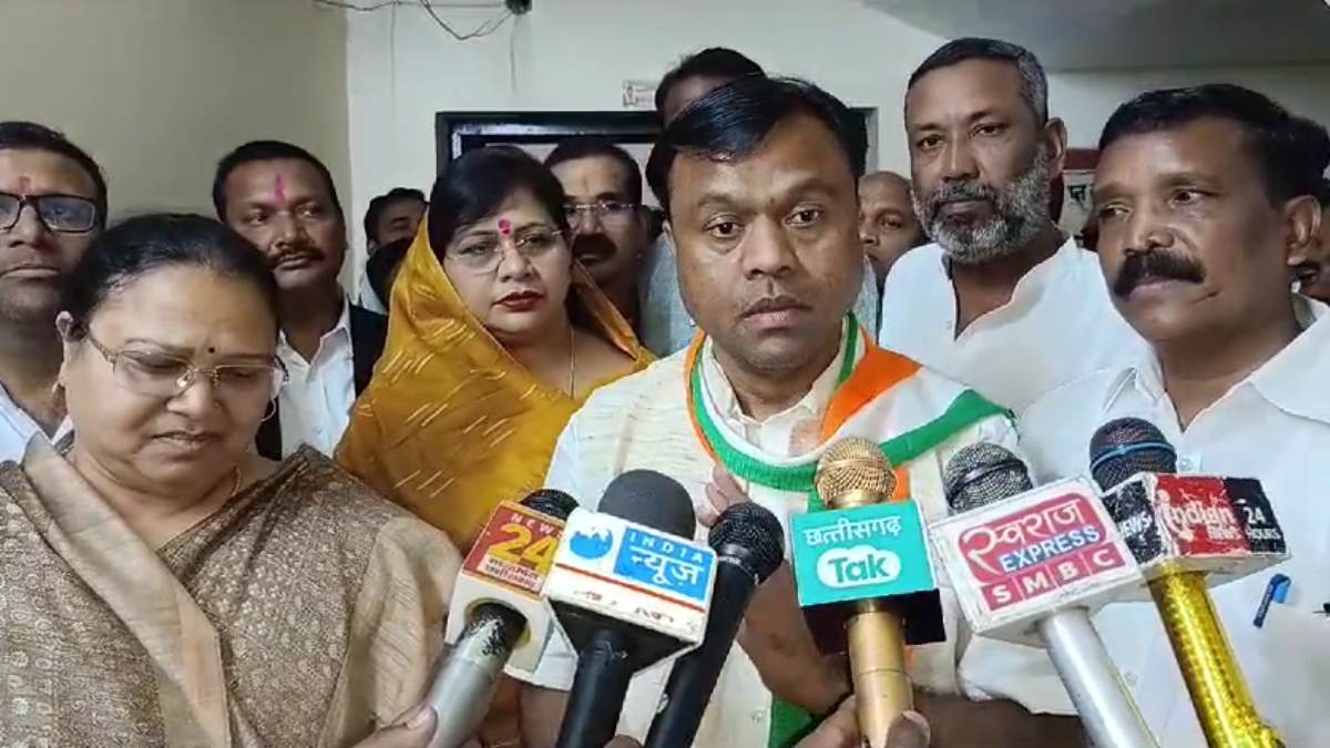डॉ रमन सिंह के बयान पर PCC चीफ दीपक बैज का पलटवार, कहा- एक भी ऐसा काम बीजेपी बता दें जिसका जनता को मिल रहा हो सीधा लाभ…
