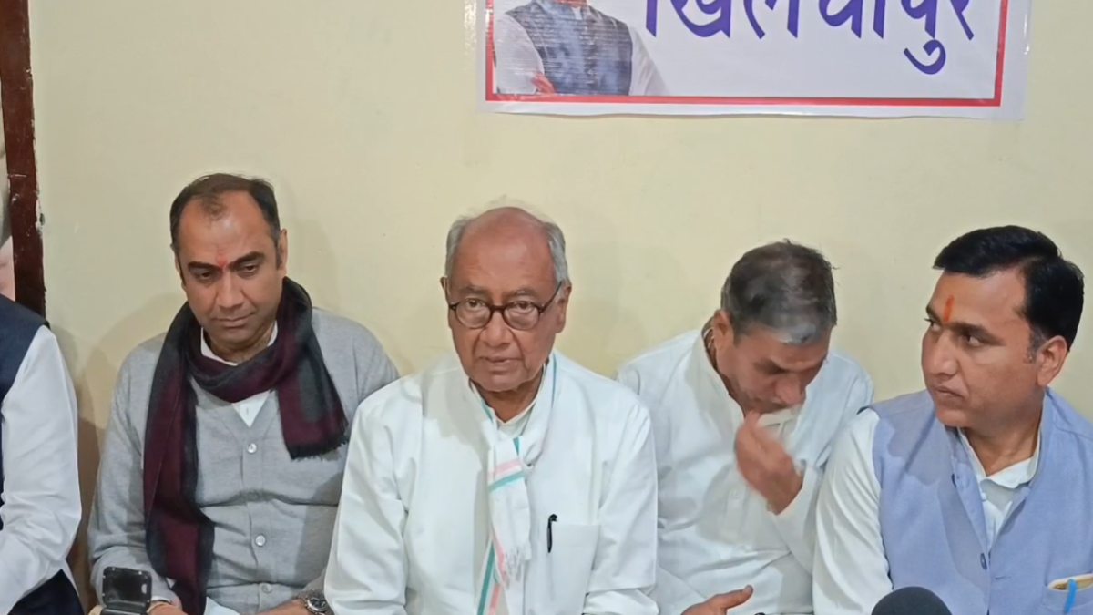 दिग्विजय सिंह ने एक बार फिर चौंकाया: लोकसभा चुनाव लड़ने को लेकर बड़ा बयान, कहा- मेरे चुनाव लड़ने का प्रश्न..?