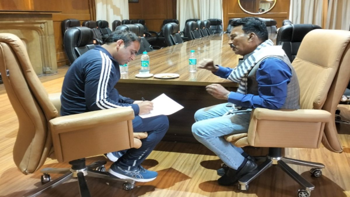 मंत्री तुलसी सिलावट ने इंदौर कलेक्टर से की मुलाकात, खुड़ेल और कनाडिया को तहसील बनाने पर चर्चा, ड्राइवर्स की हड़ताल पर कही ये बात   