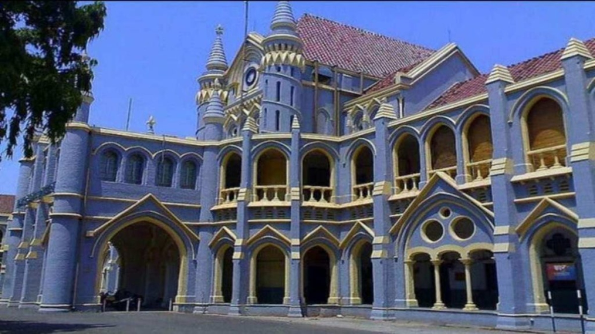 HC से परिवहन आयुक्त से पूछा- क्या आप कानून से ऊपर हैं ? आश्वासन के बाद भी नहीं हुआ मोटर व्हीकल एक्ट का पालन   