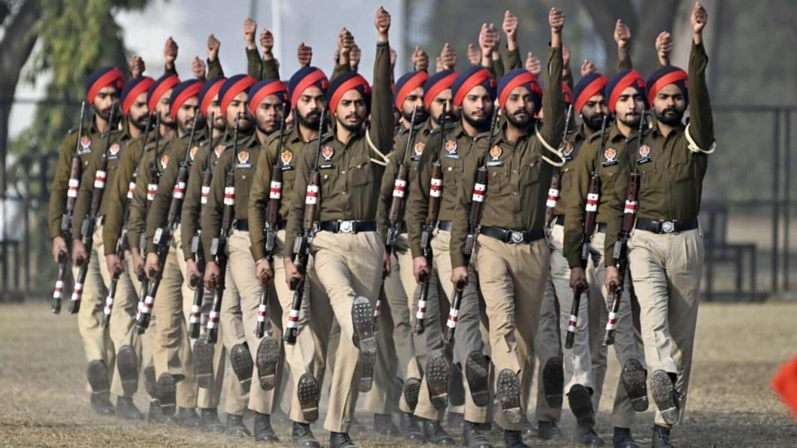 Punjab : गणतंत्र दिवस के दौरान अमन व शांति बनाए रखने  20,000 से अधिक पुलिस फोर्स ड्यूटी पर