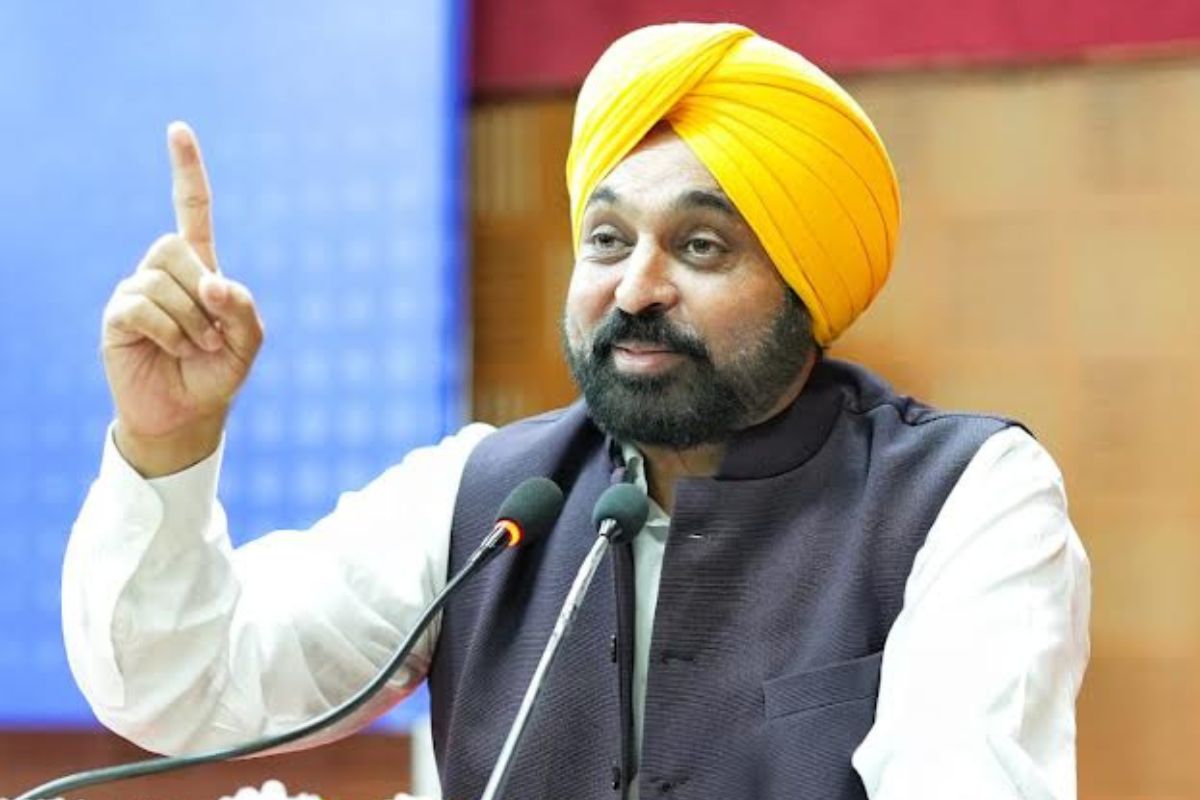 पंजाब : 461 नव-नियुक्त उम्मीदवारों को सी.एम. मान ने बांटे नियुक्ति पत्र