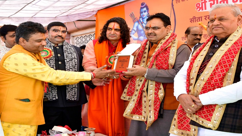 Rajasthan News: जयपुर से अयोध्या के लिए रवाना हुए तेल के 2100 पीपे मुख्यमंत्री ने शोभायात्रा को किया रवाना