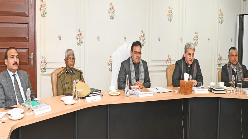Rajasthan News: अवैध खनन के खिलाफ सख्त प्रशासन, 5 दिवसीय संयुक्त अभियान चलाकर कार्रवाई के दिए निर्देश