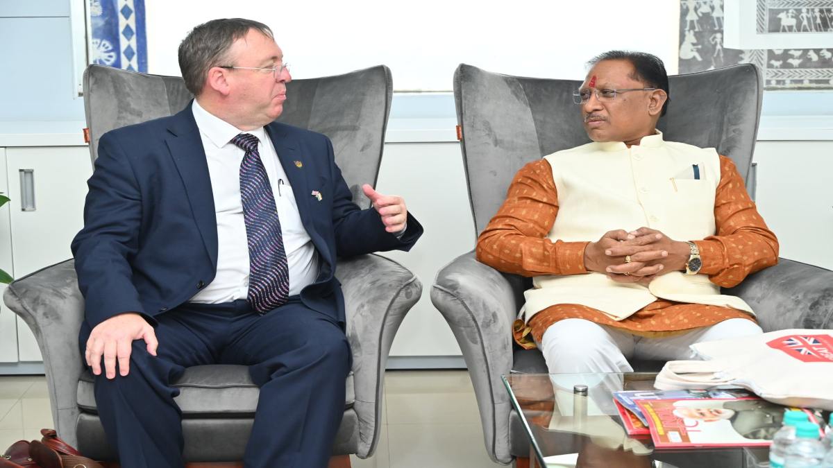 CM विष्णुदेव साय से पूर्व और पूर्वोत्तर भारत के ब्रिटिश डिप्टी हाई कमिश्नर डॉ. फ्लेमिंग ने की सौजन्य मुलाकात